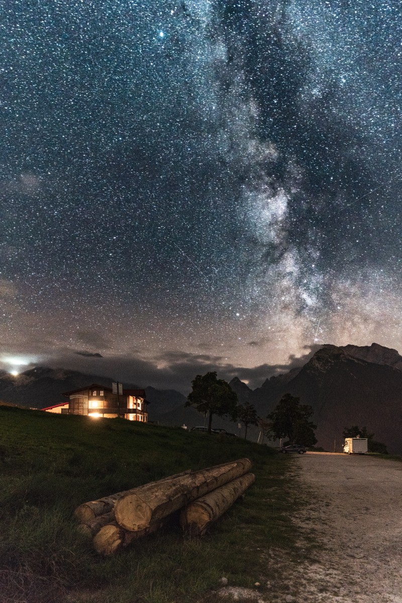 Milchstraße über dem Watzmann im Nationalpark Berchtesgaden