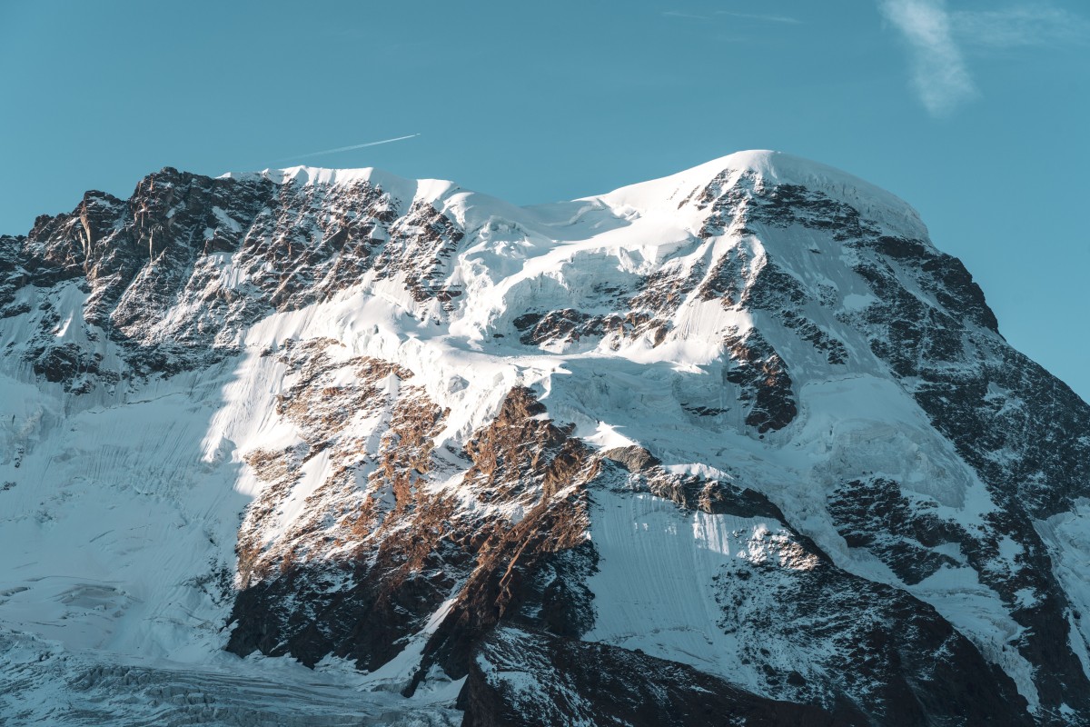 Sonnenaufgang am Breithorn in Zermatt