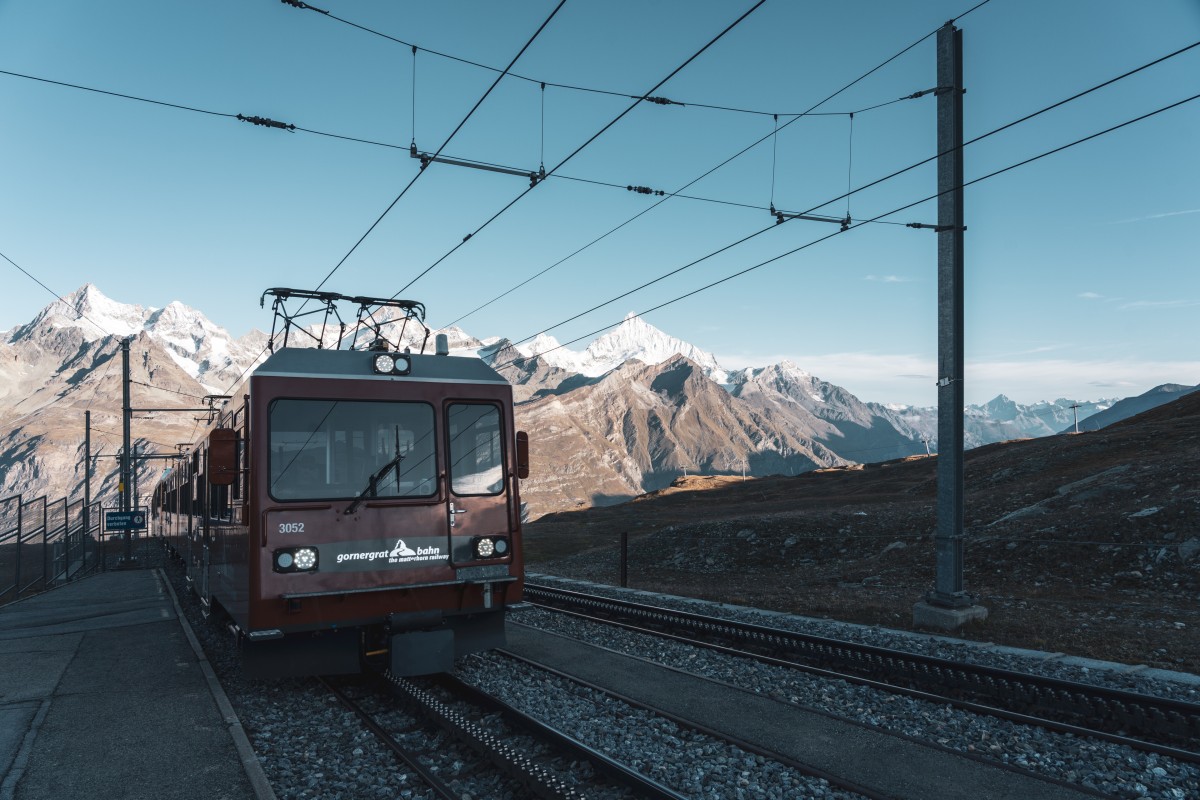 Gornergratbahn am frühen Morgen