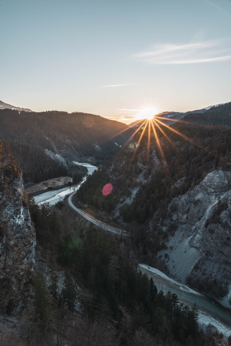 Sonnenuntergang in der Rheinschlucht