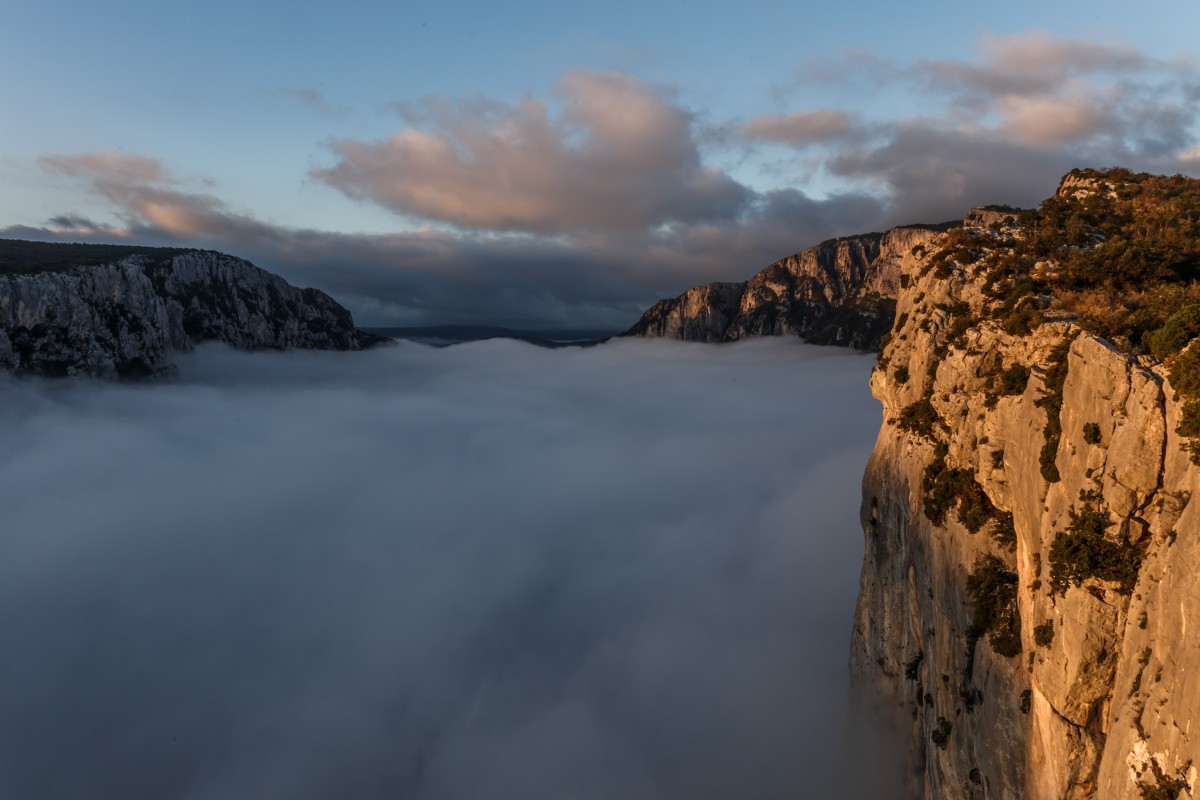 Gorges du Verdon mit Nebelmeer zum Sonnenaufgang