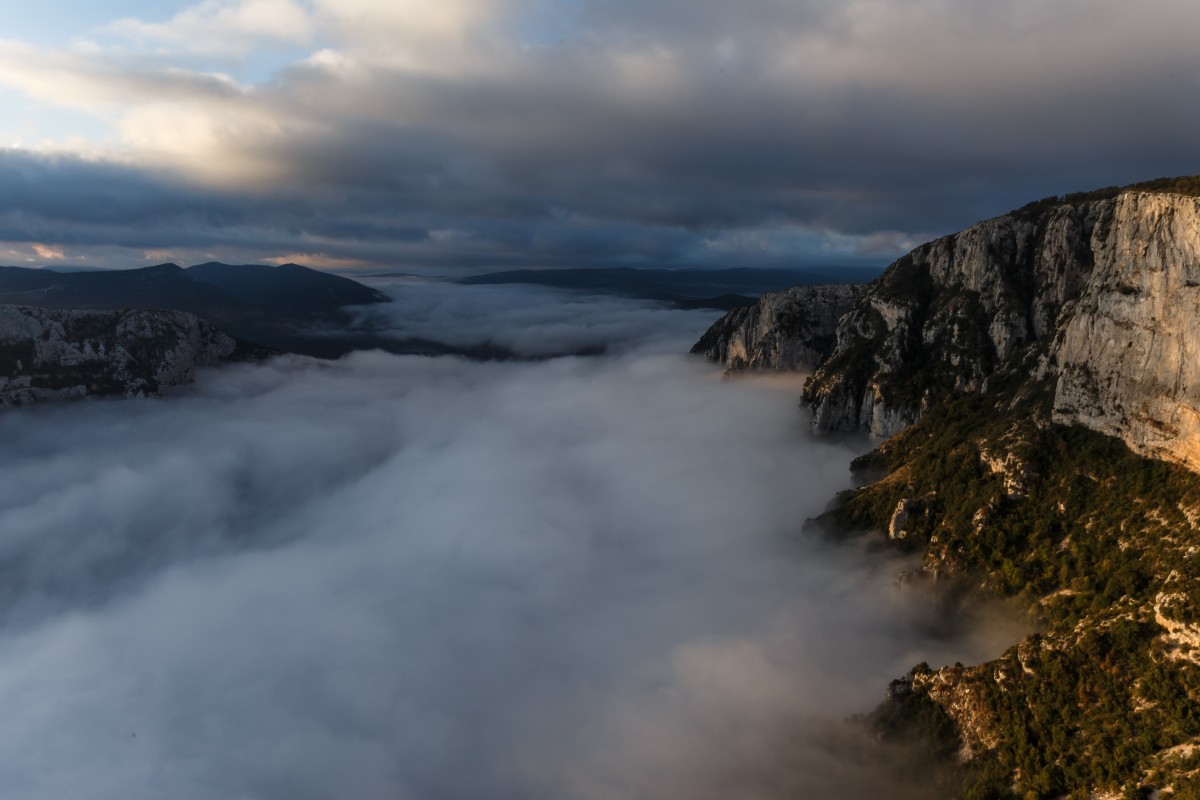 Gorges du Verdon mit Nebelmeer zum Sonnenaufgang