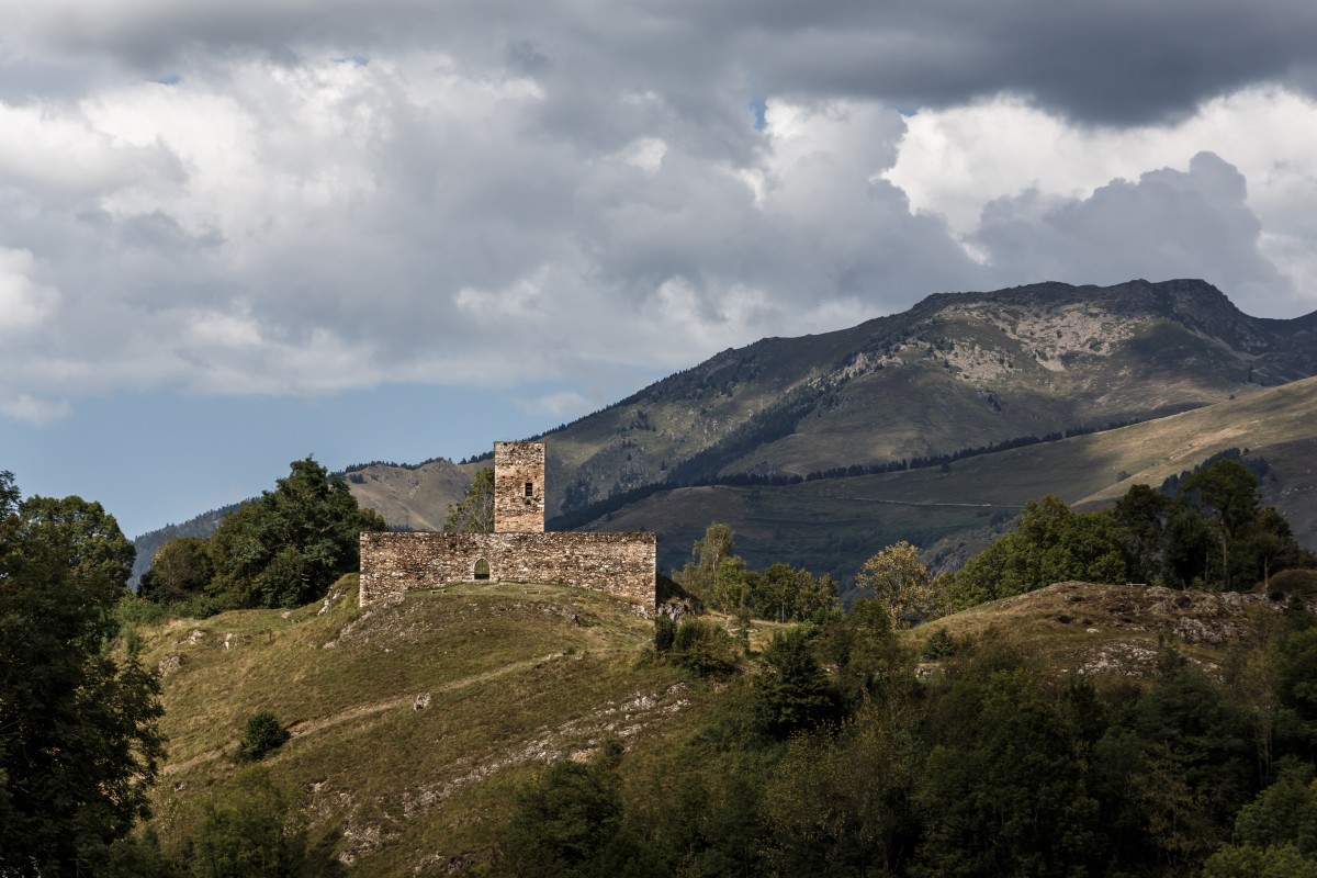 Burg im Vallée du Louron in den Pyrenäen