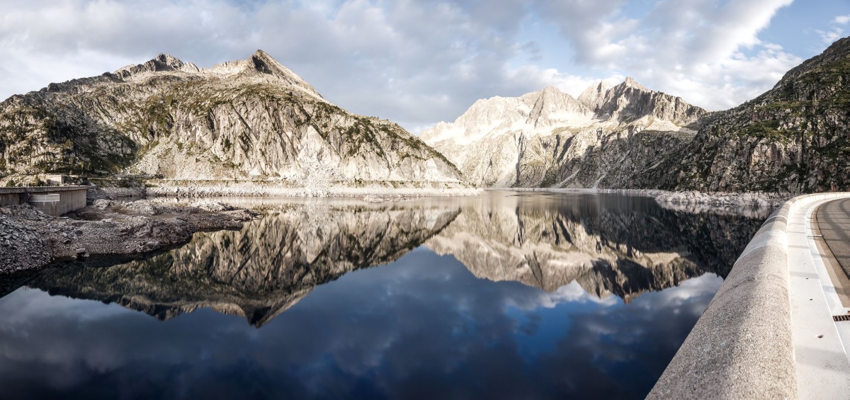 Sonnenaufgang am Lac de Cap-de-Long im Massif du Néouvielle