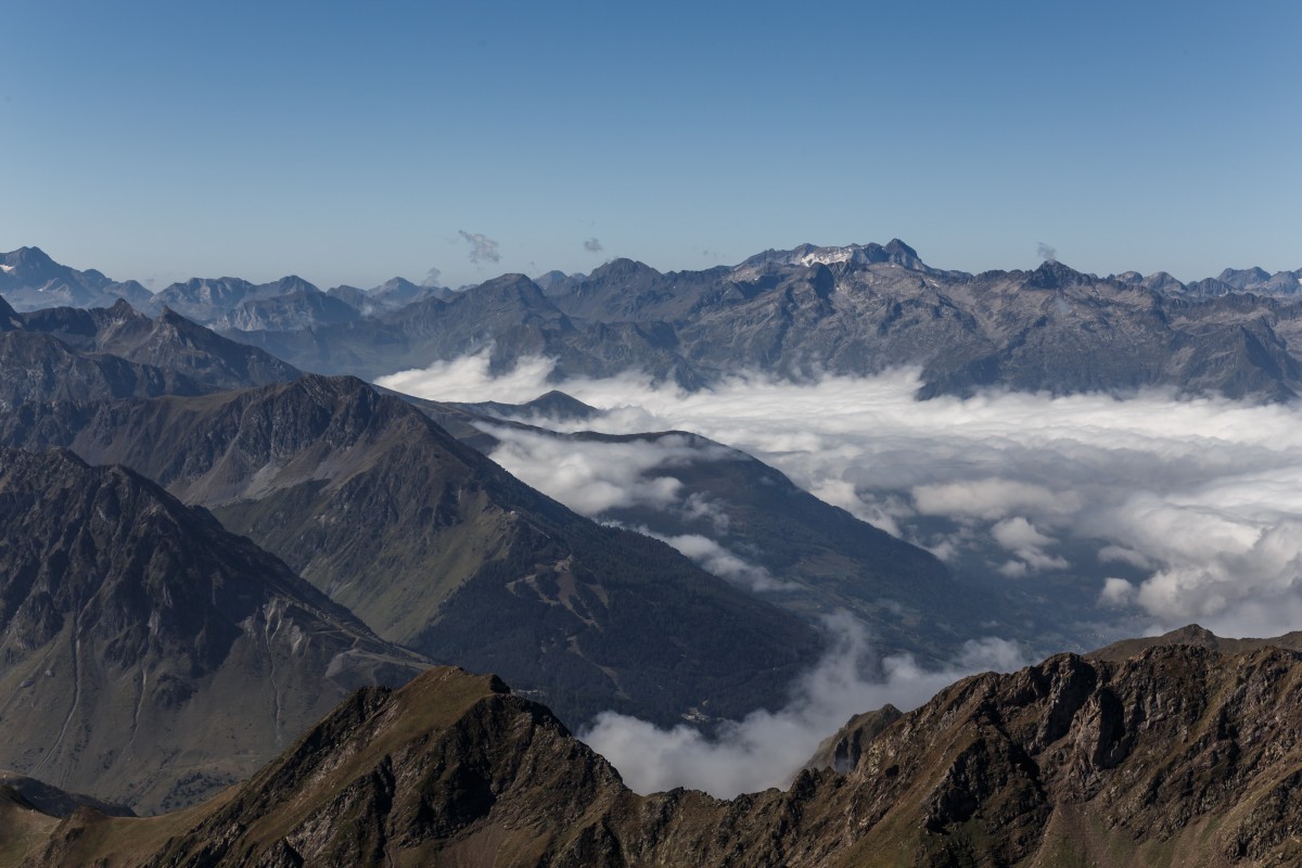 Panorama vom Pic du Midi mit Nebelmeer