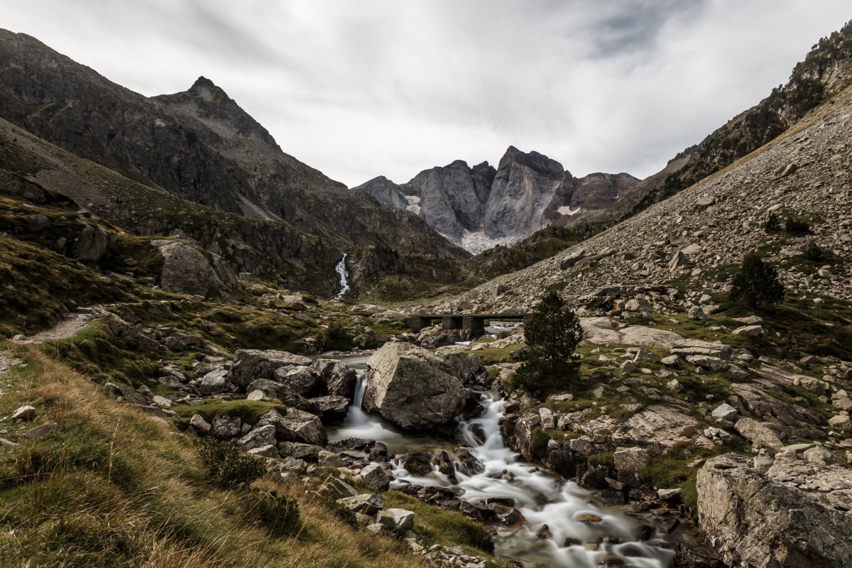 Wanderweg Oulettes de Gaube mit Vignemale und Gletscher