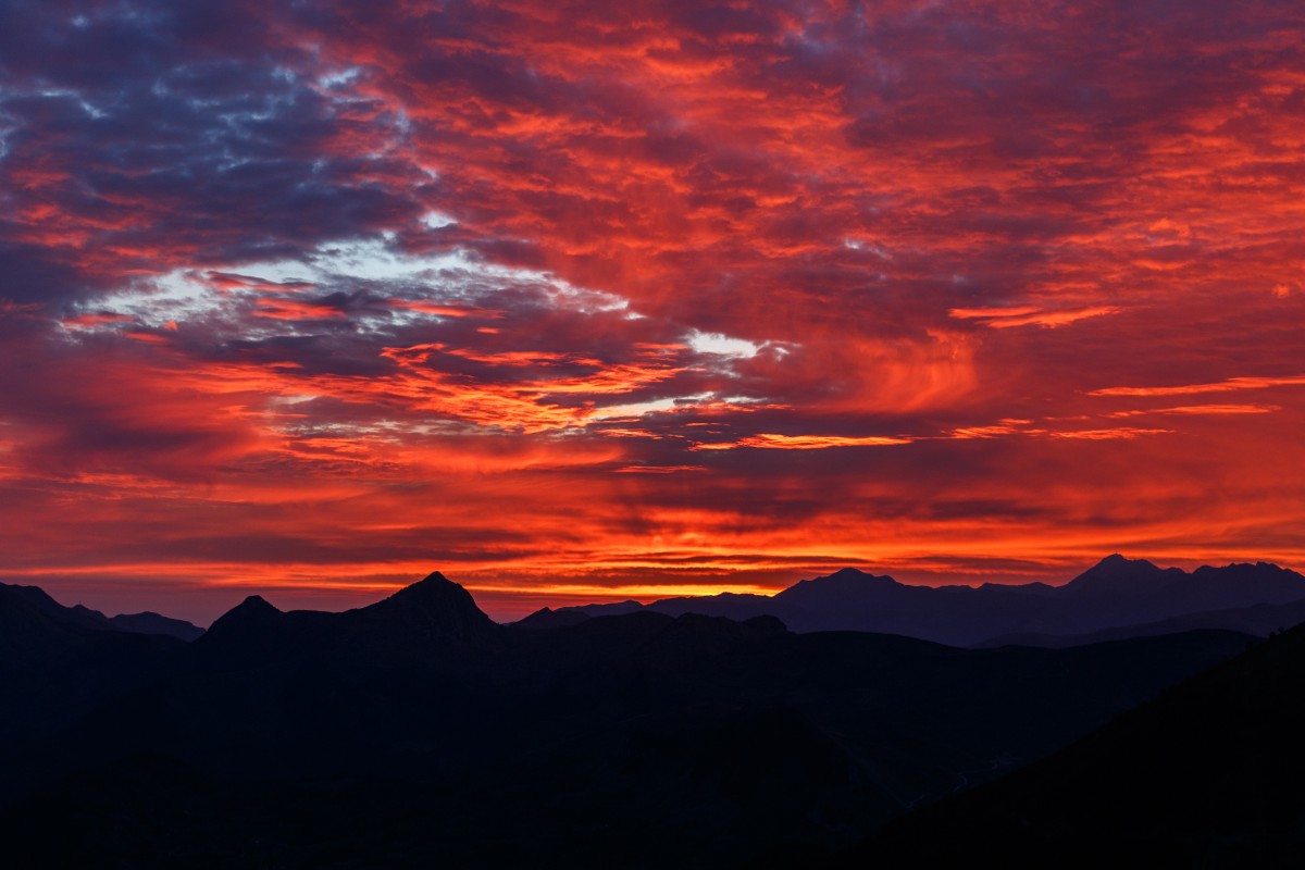 Sonnenaufgang am Col d'Aubisque in den Pyrenäen