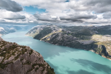 Ausblick vom Preikestolen auf den Lysefjord