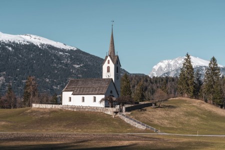 Kirche von Versam in der Surselva