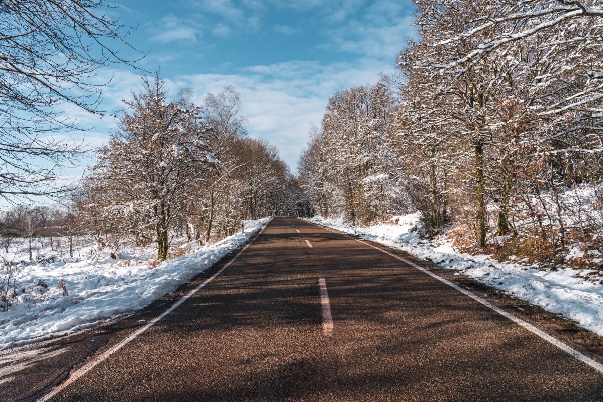 Winter im Nordsaarland mit Schnee in Waldhölzbach