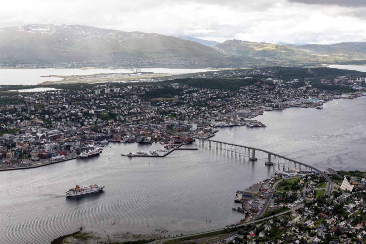 Ausblick vom Fjellheisen auf Tromsø