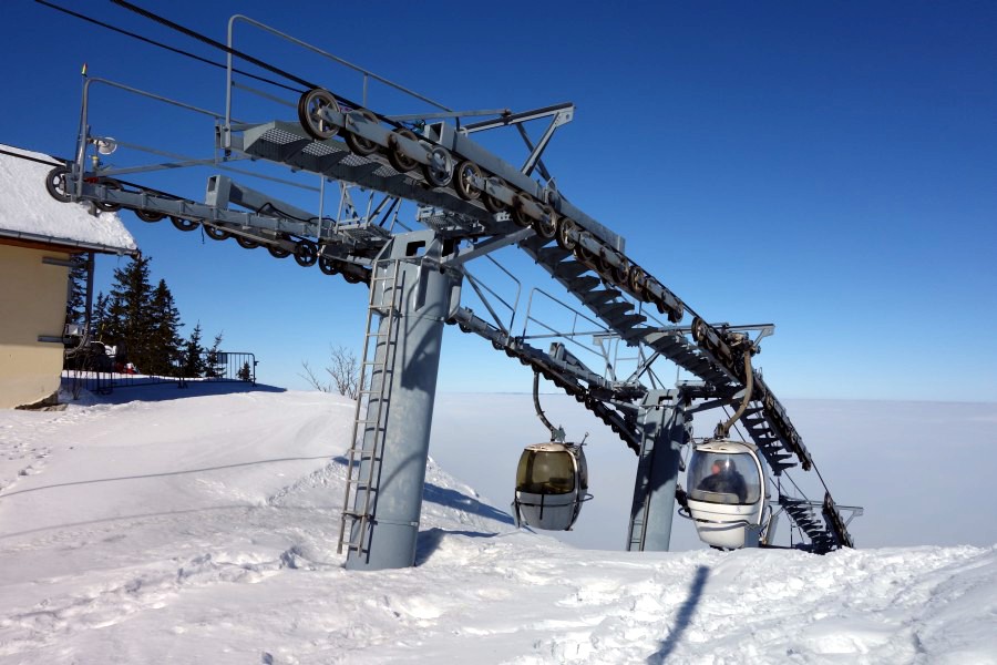 Thollon-les-Mémises • Skier à la française