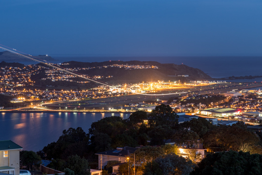 Aussicht vom Mount Victoria auf Wellington zur blauen Stunde