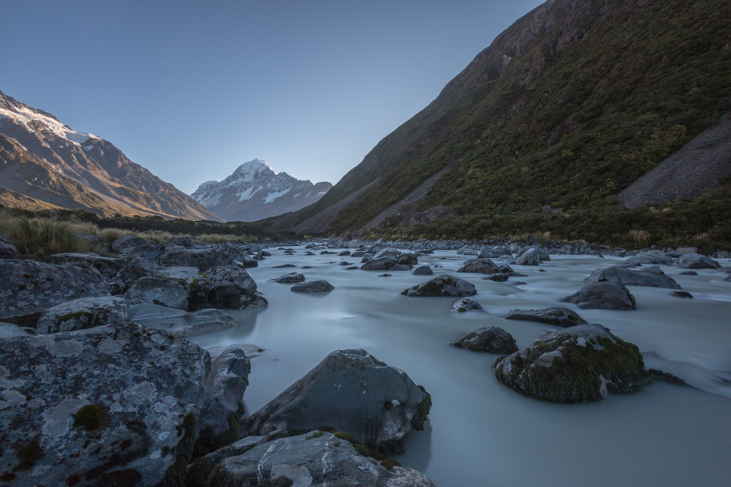 Milchiges Gletscherwasser im Hooker Valley