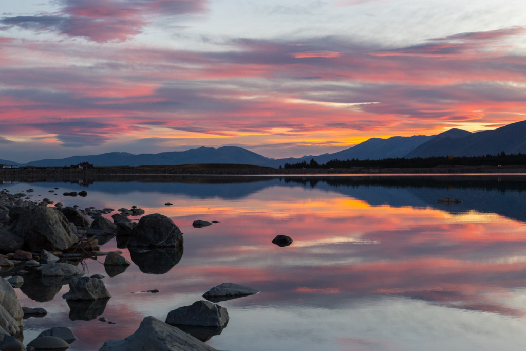 Farbenfroher Sonnenuntergang am Lake Pukaki