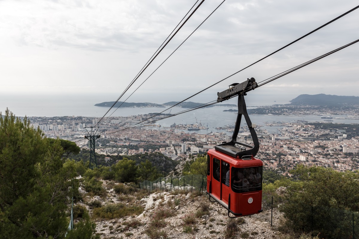 Toulon und die Seilbahn auf den Mont Faron Toulon und die Seilbahn auf den Mont Faron