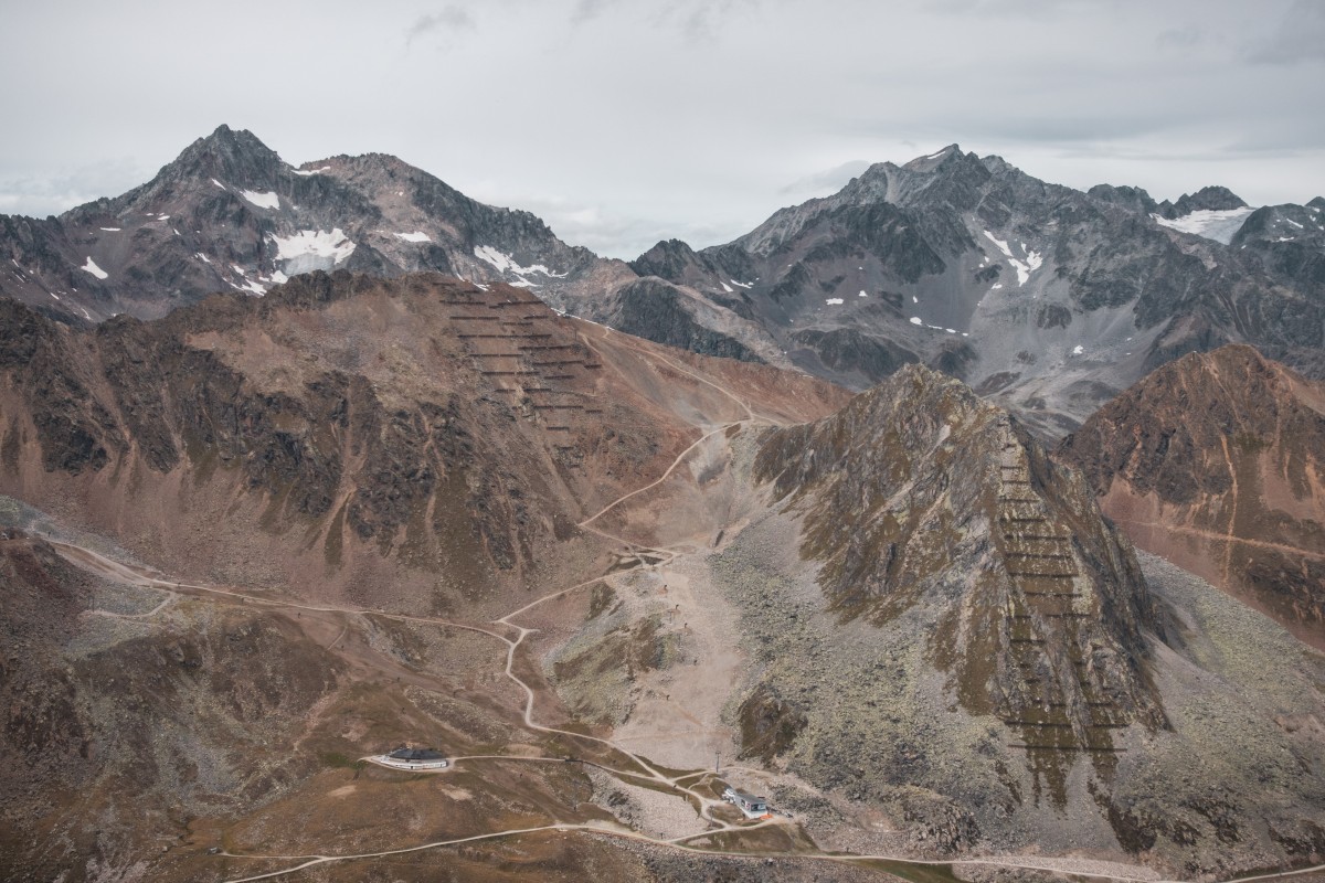 Geländekorrekturen im Geröll oberhalb von Sölden in den Ötztaler Alpen