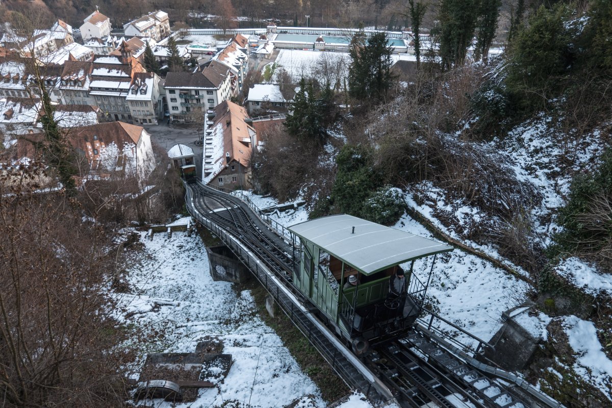 Die Wasserballast-Standseilbahn in Fribourg