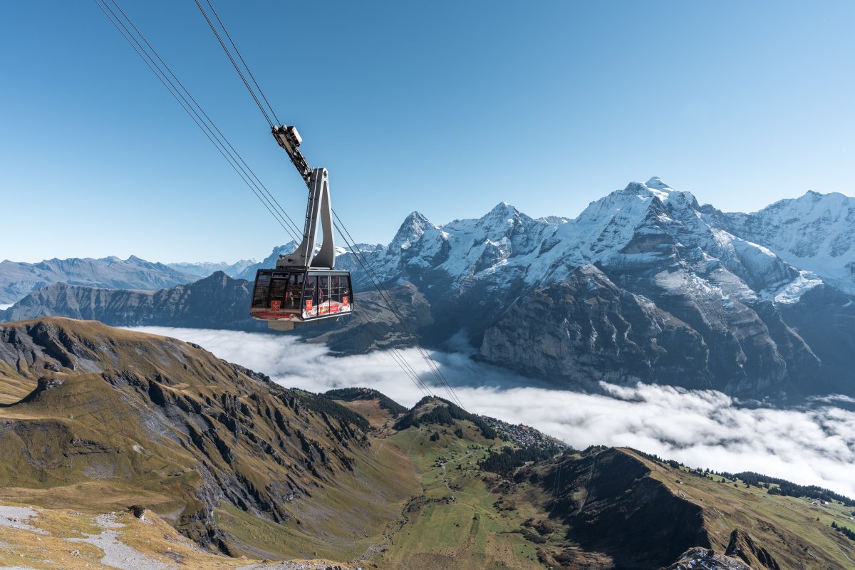 Seilbahn von Mürren aufs Schilthorn mit Eiger, Mönch und Jungfrau